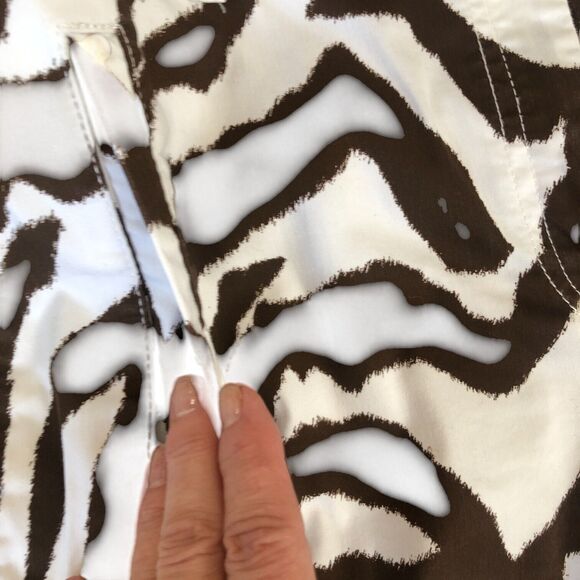 CHICO'S Pants 0.5, Cropped Brown and White Animal Stripes pants Pockets, Sz. 6 - Picture 5 of 16